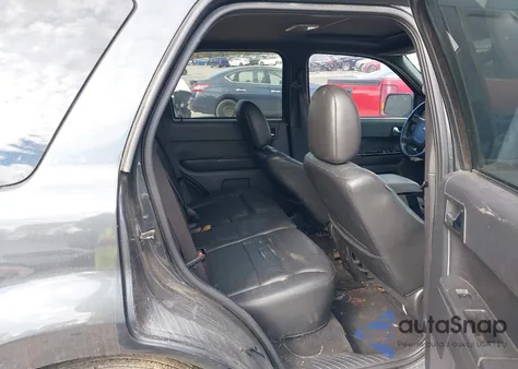 2009 Ford Escape Limited z USA, uszkodzony, nr VIN 1FMCU94G69KC26246